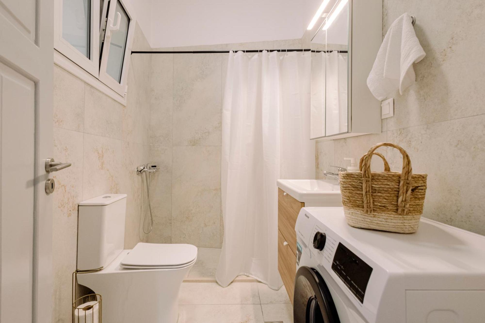 Rikas City Apartment Heraklion  Bagian luar foto